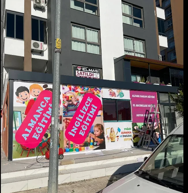 İngilizce & Almanca eğitim duyuru panomuz